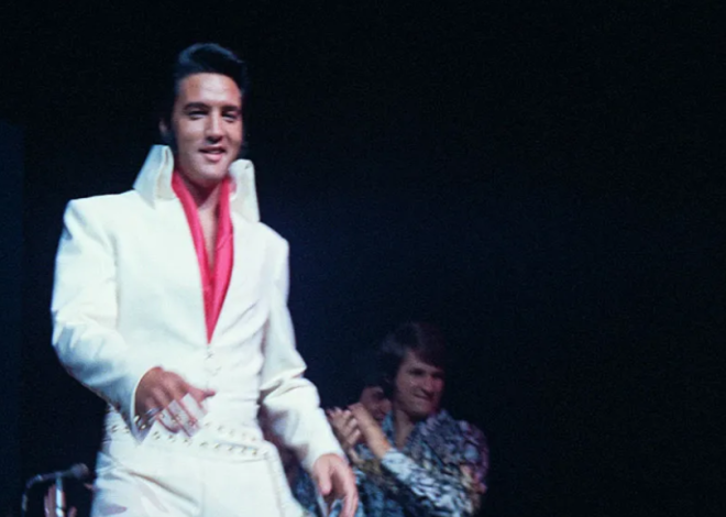 Rock’n Roll’un Kralı Geri Dönüyor: “EPiC: Elvis Presley Konserde”